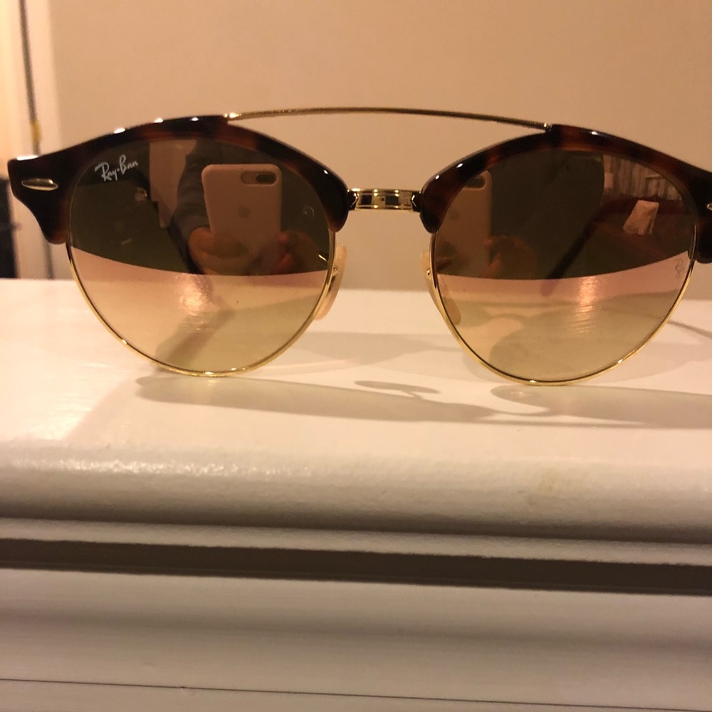 Never worn Ray-Bans - Picture 1 of 4